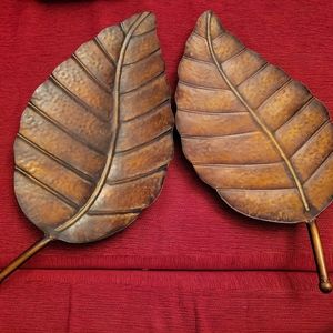 Leaf shaped decor riser